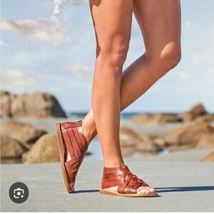 Born Like New Iowa woven Leather Brown Sandals